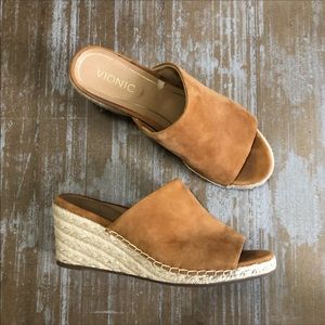 Vionic Kadyn Espadrille Wedge Suede Sandal Brown